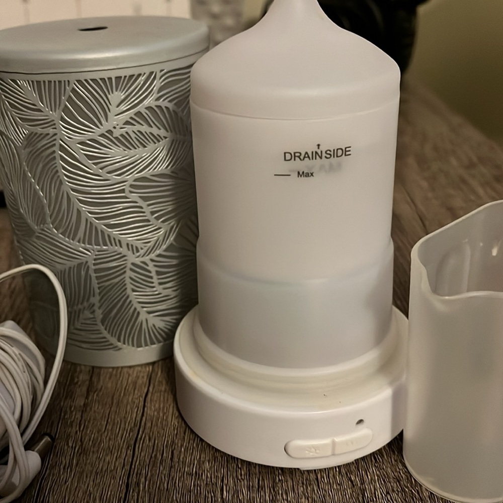 Essential oil diffuser - Picture 2 of 5